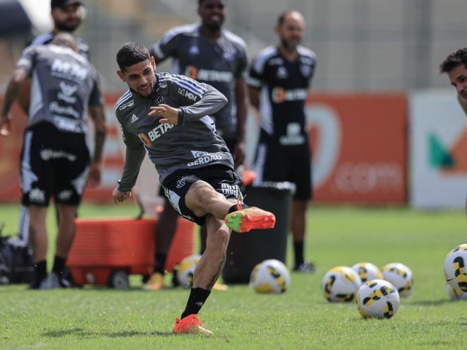  Rubens pode ser acionado para o lugar de Guilherme Arana