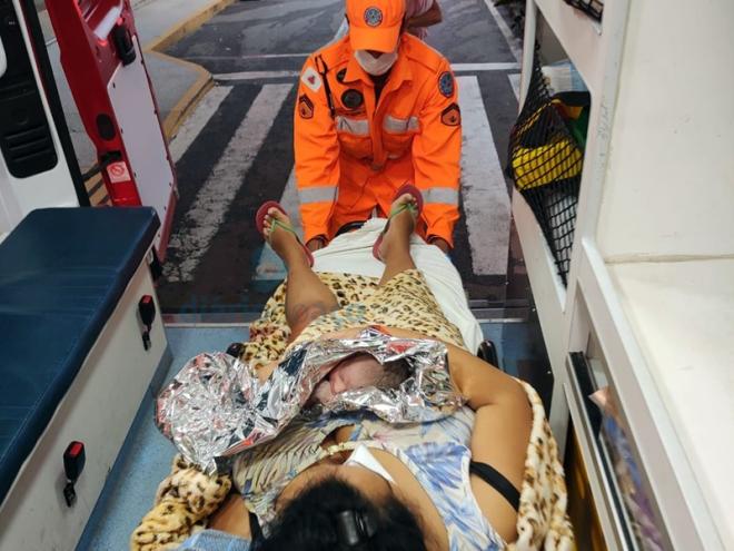 A mulher e a filha recém-nascida foram encaminhados para o Hospital Márcio Cunha, em Ipatinga