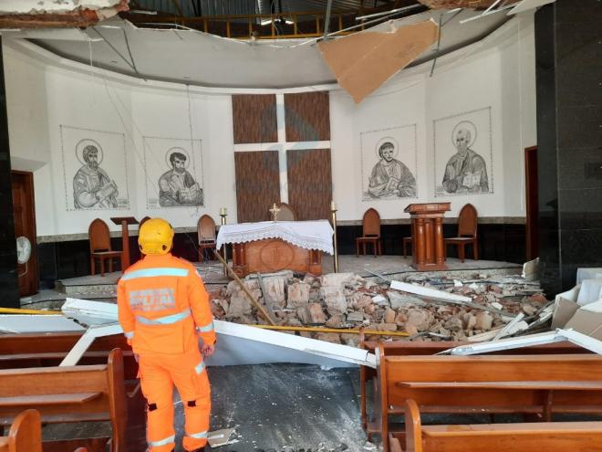 Desabamento da estrutura do templo não deixou feridos