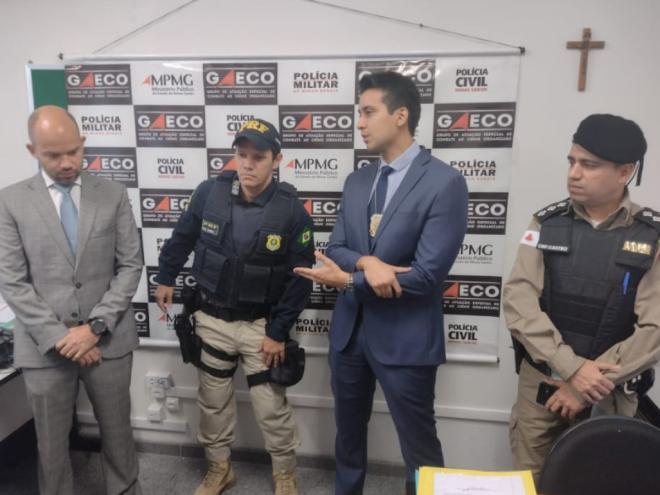 Os bandidos usavam ainda motoristas de transporte clandestino para trazer drogas de Mato Grosso do Sul para Minas Gerais