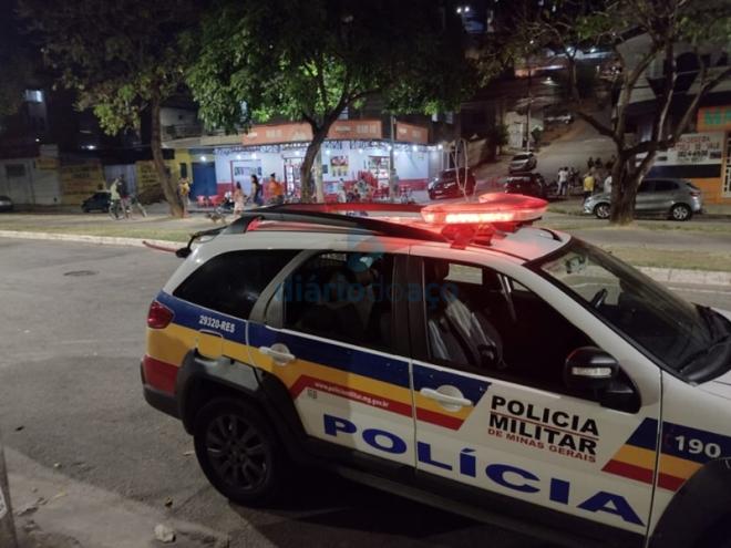 Policiais militares atenderam o caso registrado neste bar, na esquina da avenida Livramento com a rua Porto Seguro, no Veneza