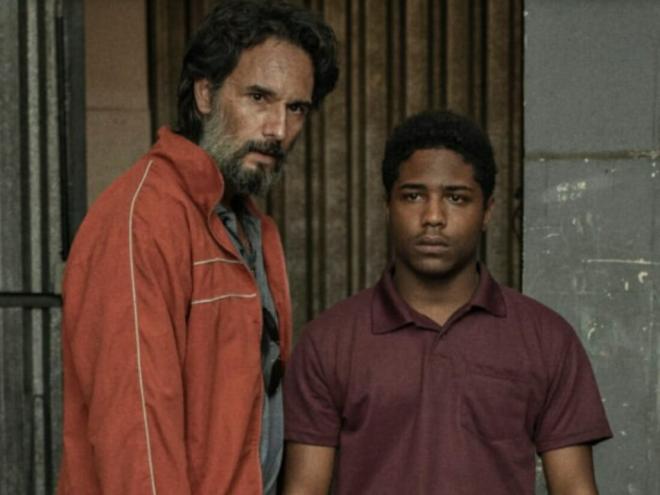Rodrigo Santoro, Melhor ator coadjuvante, e Christian Malheiros em ''7 Prisioneiros''