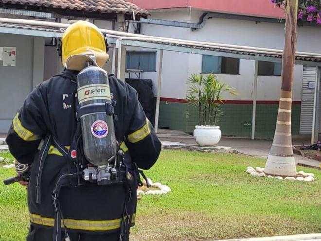  Militares do Corpo de Bombeiros, brigadistas e funcionários do Hospital e Maternidade Vital Brazil participaram da ação 