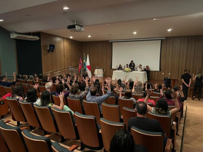 A cerimônia de formação ocorreu no auditório do Hospital Municipal Eliane Martins (HMEM)