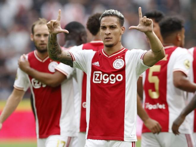 Antony chega com status e valor de estrela ao United